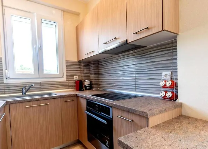 Surya Maison * Dikella